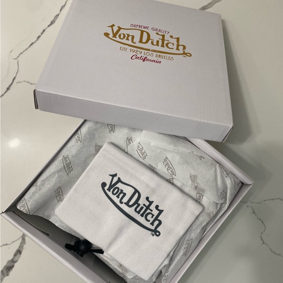 NWT Von Dutch Mini Bowling Bag Purse - Picture 4 of 5